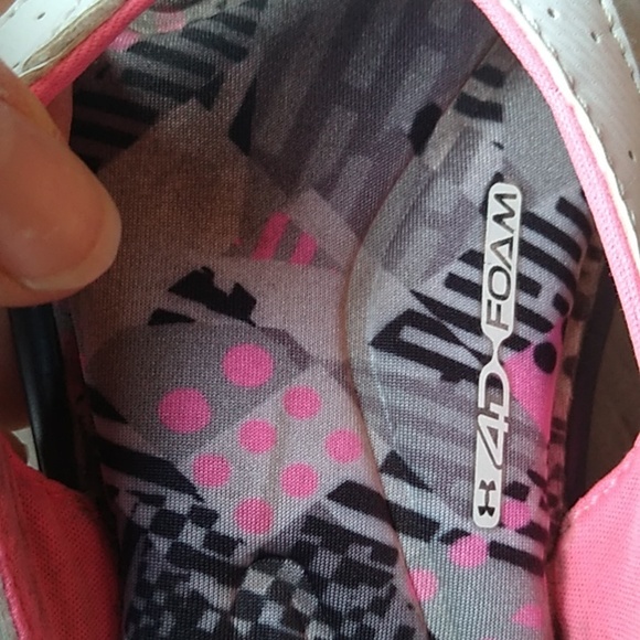 Under Armor Cushioned Flip Flops - Picture 3 of 8